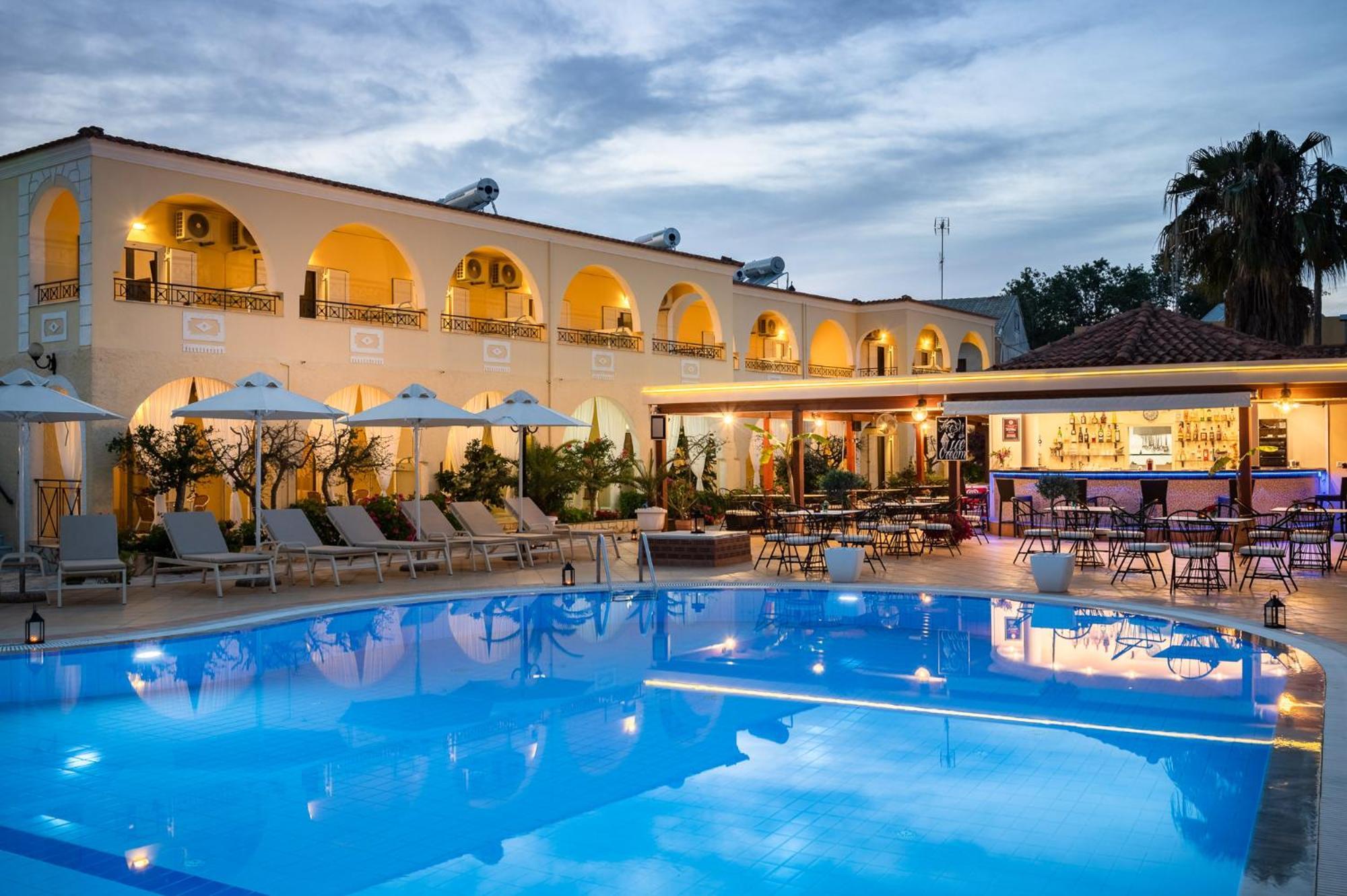 Konstantina 3* Kavos