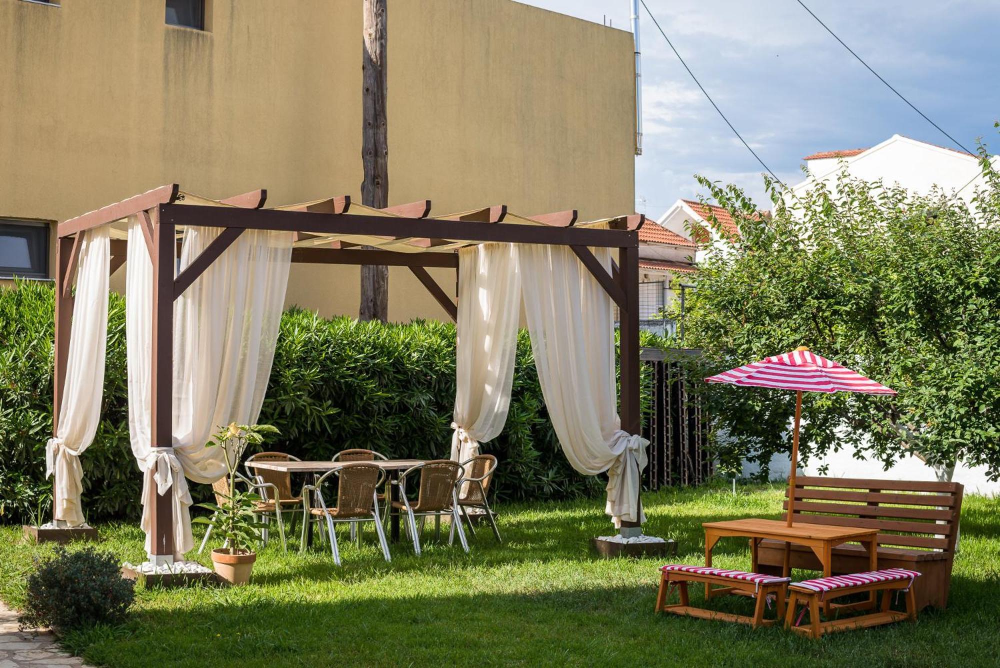 Aparthotel Konstantina 3*